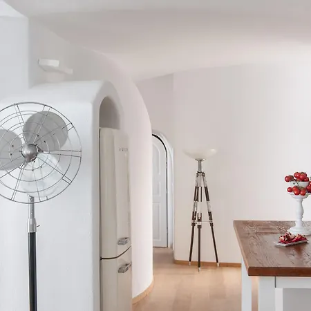 Ode Caldera & Sunset View *