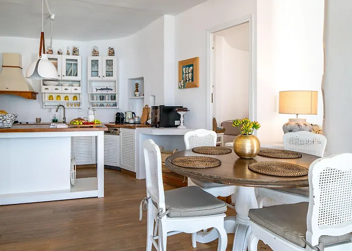 Vila Ode Caldera & Sunset View *