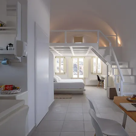 Ode Caldera & Sunset View * Oia